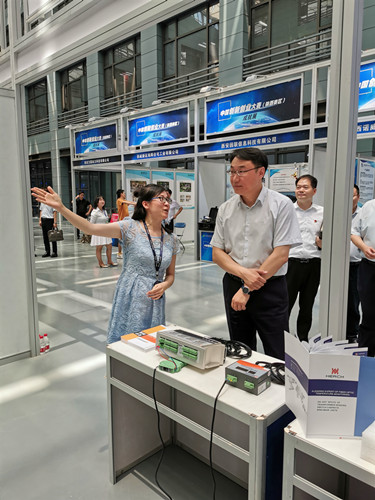 5d2d80efd512e.jpg 5d2d80efd512e.jpg