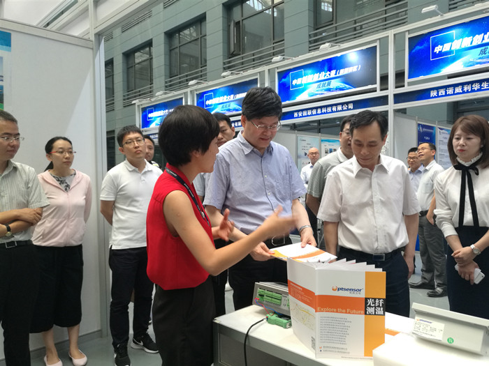 5d2d80f029439.jpg 5d2d80f029439.jpg